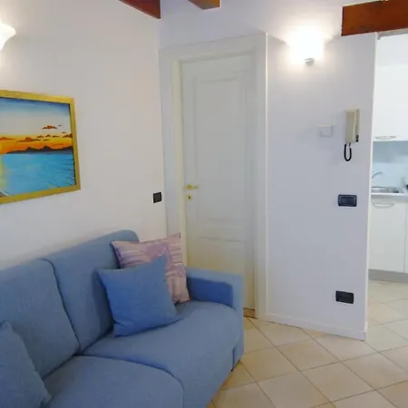 The Flowers 2 Apartment Desenzano del Garda